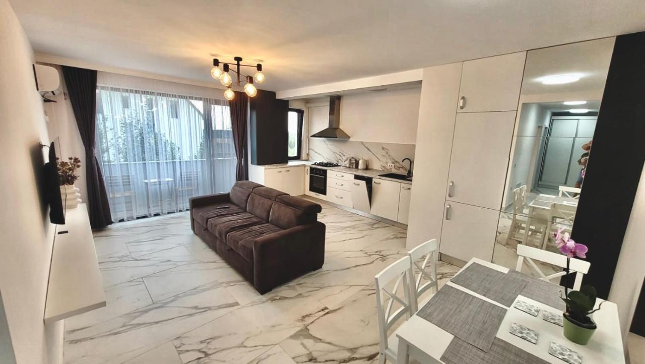 Magic Mirror Apartment ซาตูมาเร ภายนอก รูปภาพ