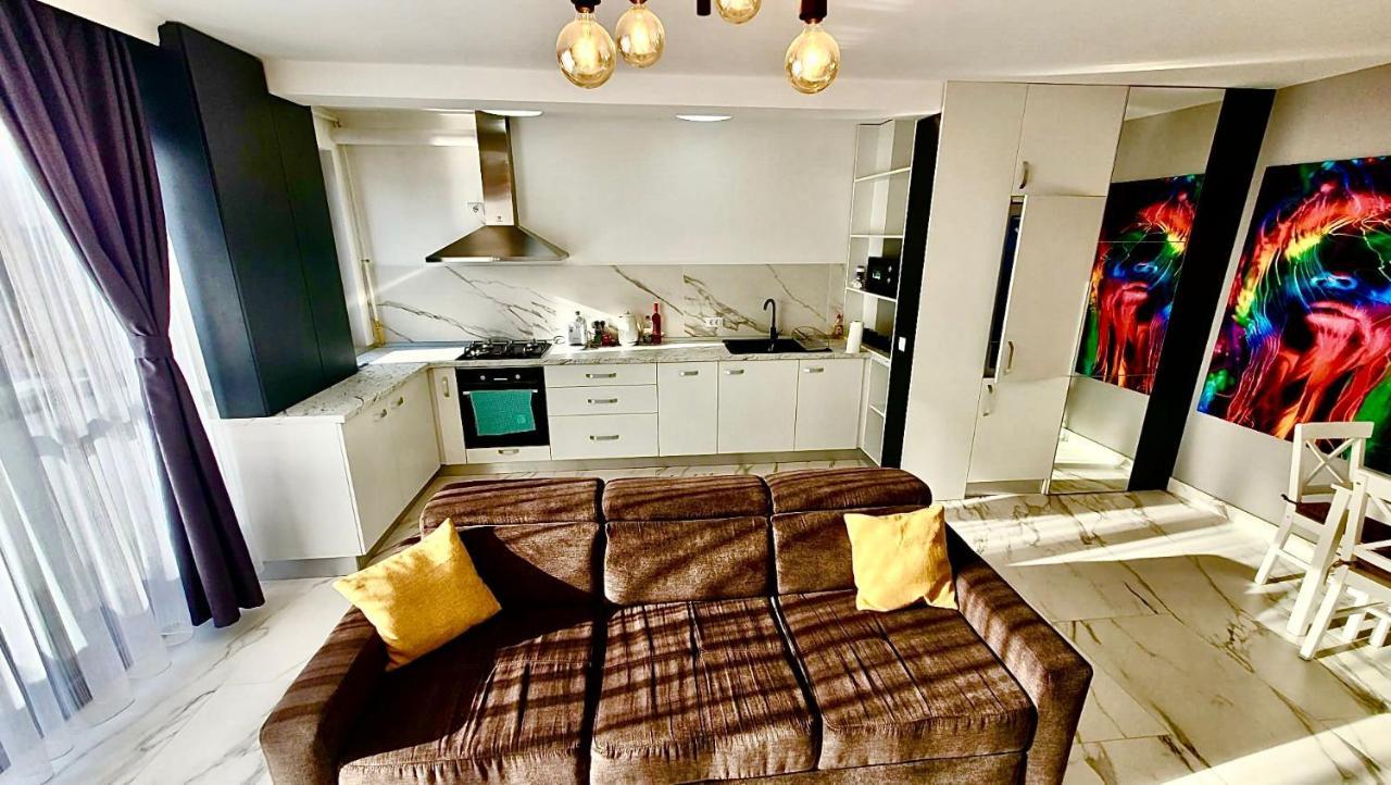 Magic Mirror Apartment ซาตูมาเร ภายนอก รูปภาพ